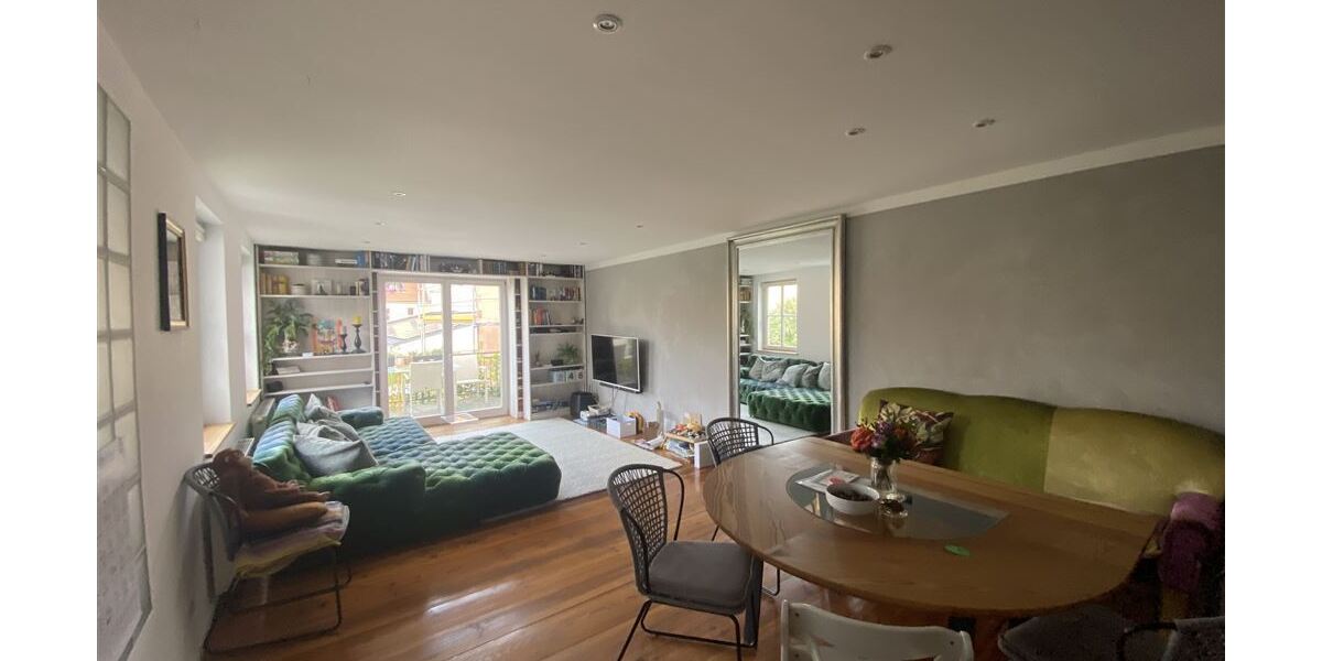 Schicke vier Zimmer Wohnung mit Balkon mitten in der Innenstadt 4 zimmer