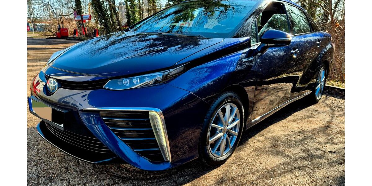Toyota Mirai 260.000 km 5.300 &euro; berlin 10243