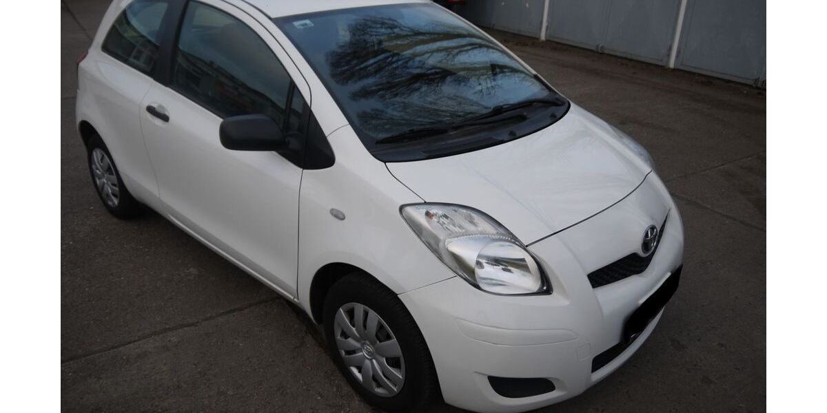 Toyota Yaris 170.000 km 2.499 &euro; Berlin 12439