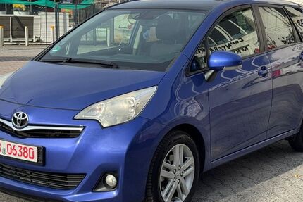 Toyota Verso-S 249.000 km 4.550 &euro; Berlin 13158