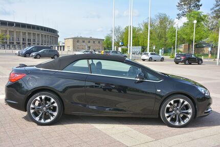 Opel Cascada 53.400 km 17.750 € Berlin 13581