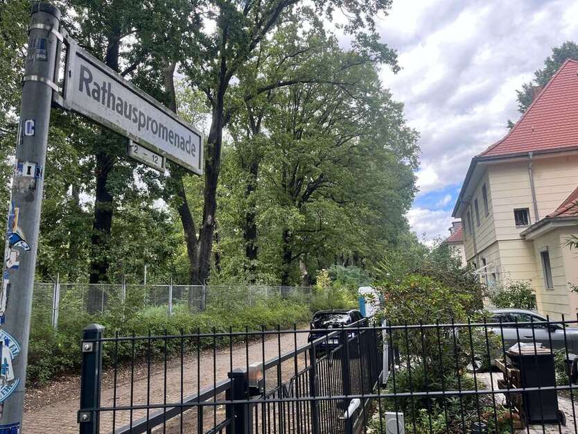 Haus zum Kaufen in Berlin 650.000 € 140 m² 5 zimmer