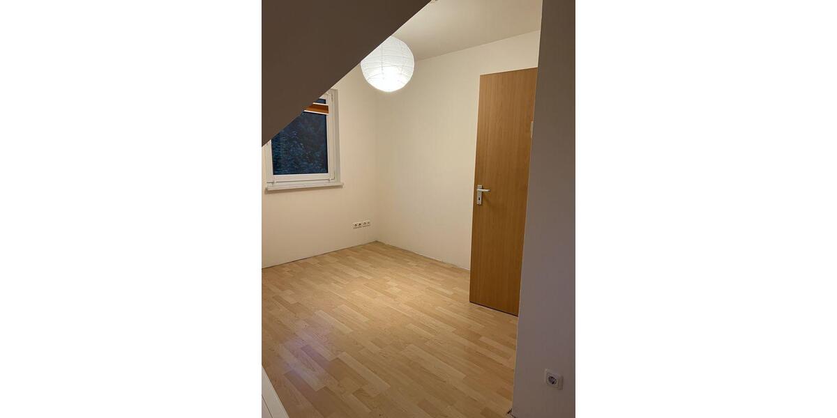 Einfamilienhaus Hennigsdorf - 4 Zimmer, 120 m&sup2;, 1.999&euro; | Angebot:26107266