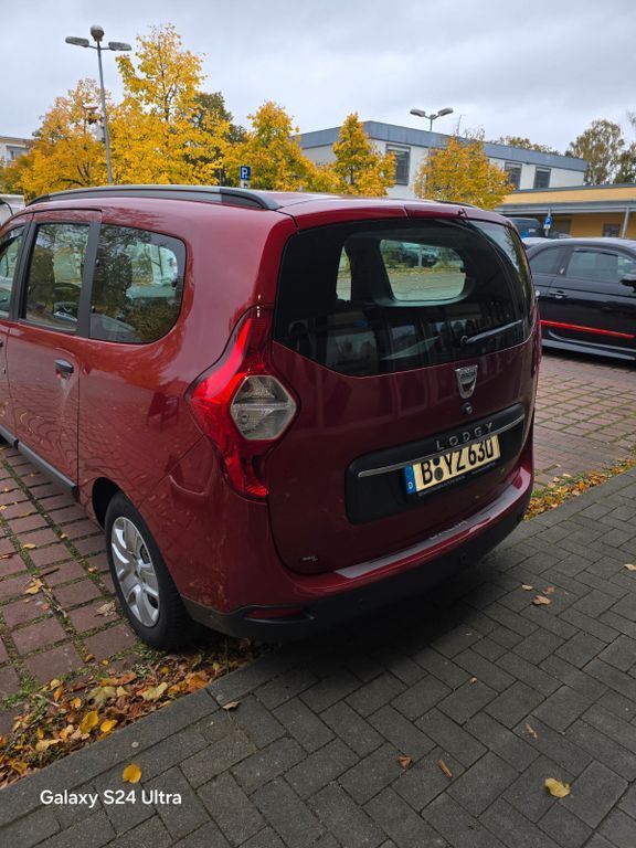 Dacia Lodgy 38.800 km 12.900 € Berlin 13407