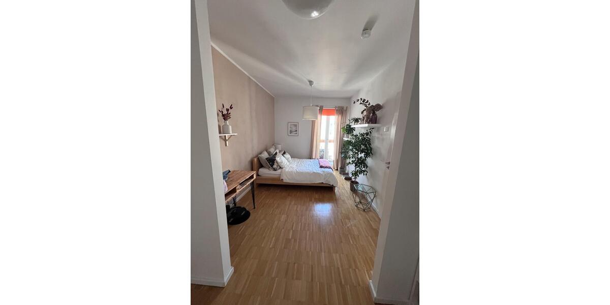 Dachgeschoßwohnung Potsdam Potsdam West - 2 Zimmer, 52 m&sup2;, 1.400&euro; | Angebot:25990150