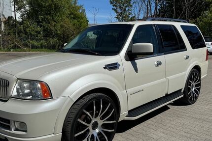 Lincoln Navigator 63.000 km 18.450 &euro; Berlin 10963