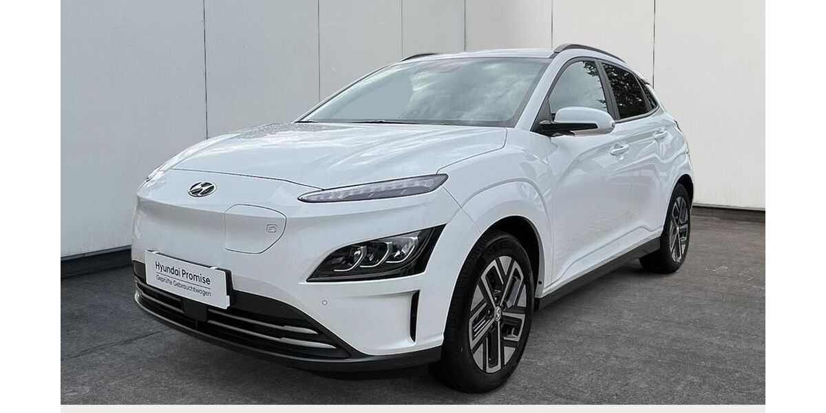 Hyundai KONA 17.033 km 28.990 € Potsdam 14469