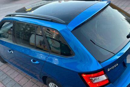 Skoda Fabia 33.000 km 10.990 &euro; Berlin 10179