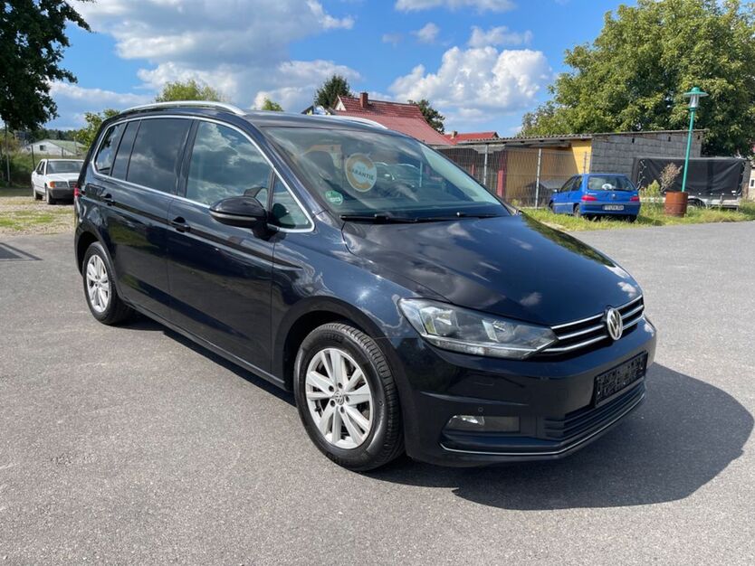 VW Touran 210.000 km 16.990 € DAHLEWITZ 15827