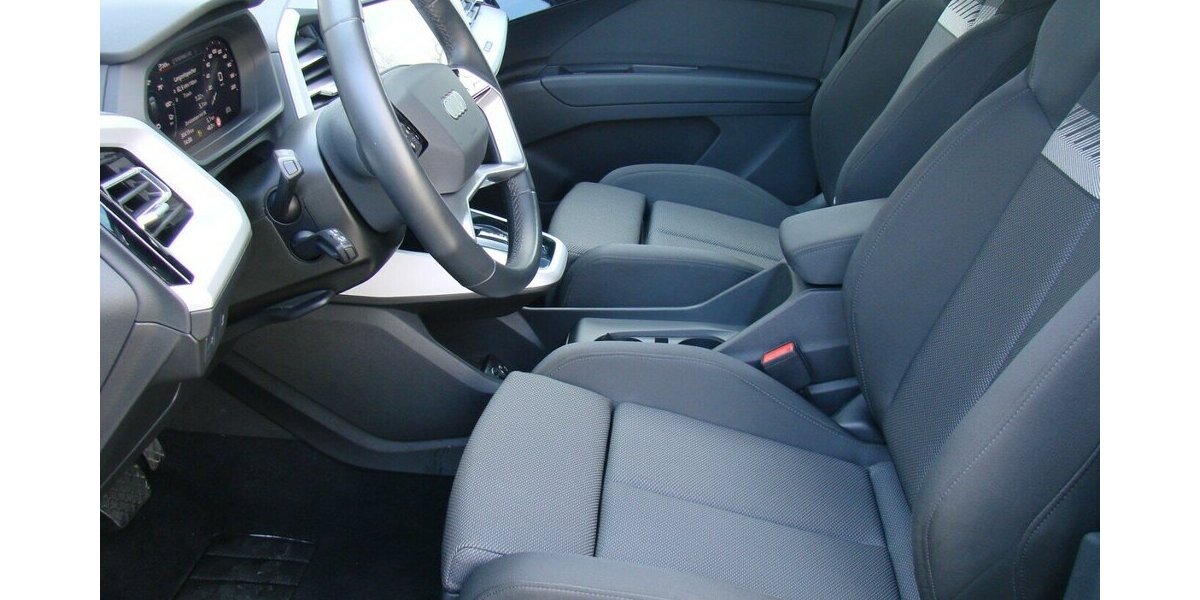 Audi Q4 e-tron Advanced Sportback LED ACC Spurhalteassi 30.452 km 29.980 &euro; Falkensee 14612