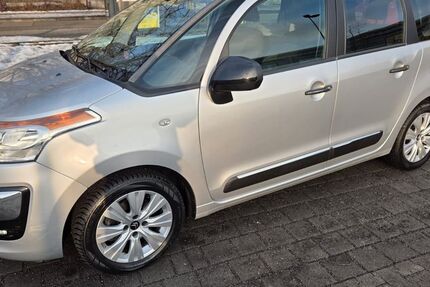 Citroen C3 Picasso 106.000 km 6.400 &euro; Berlin 13409