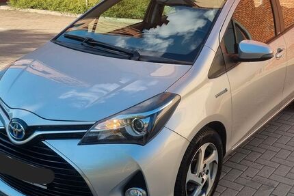 Toyota Yaris 158.121 km 9.990 &euro; Berlin 12489