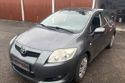 Toyota Auris 300.000 km 2.450 &euro; Berlin 10245