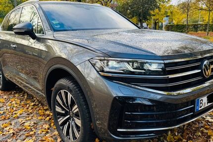 VW Touareg 14.500 km 55.900 € Berlin 12109