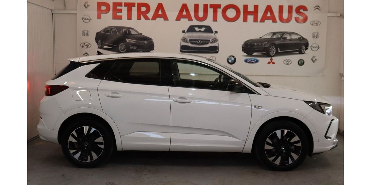 Opel Grandland (X) 42.000 km 24.499 &euro; Berlin 12099