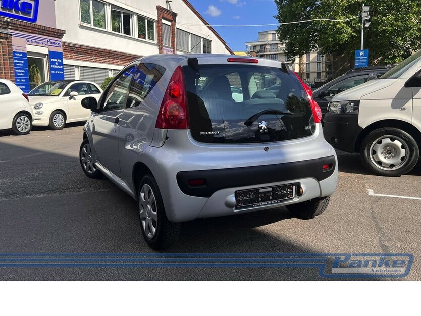 Peugeot 107 1.0 Petit Filou 70* 01/25 letzter Service * 47.106 km 2.990 € Berlin 13187