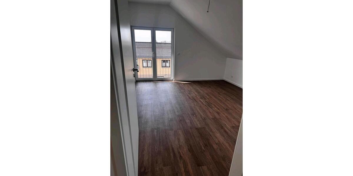 Dachgeschoßwohnung Nauen - 2 Zimmer, 68 m&sup2;, 1.181&euro; | Angebot:26653090