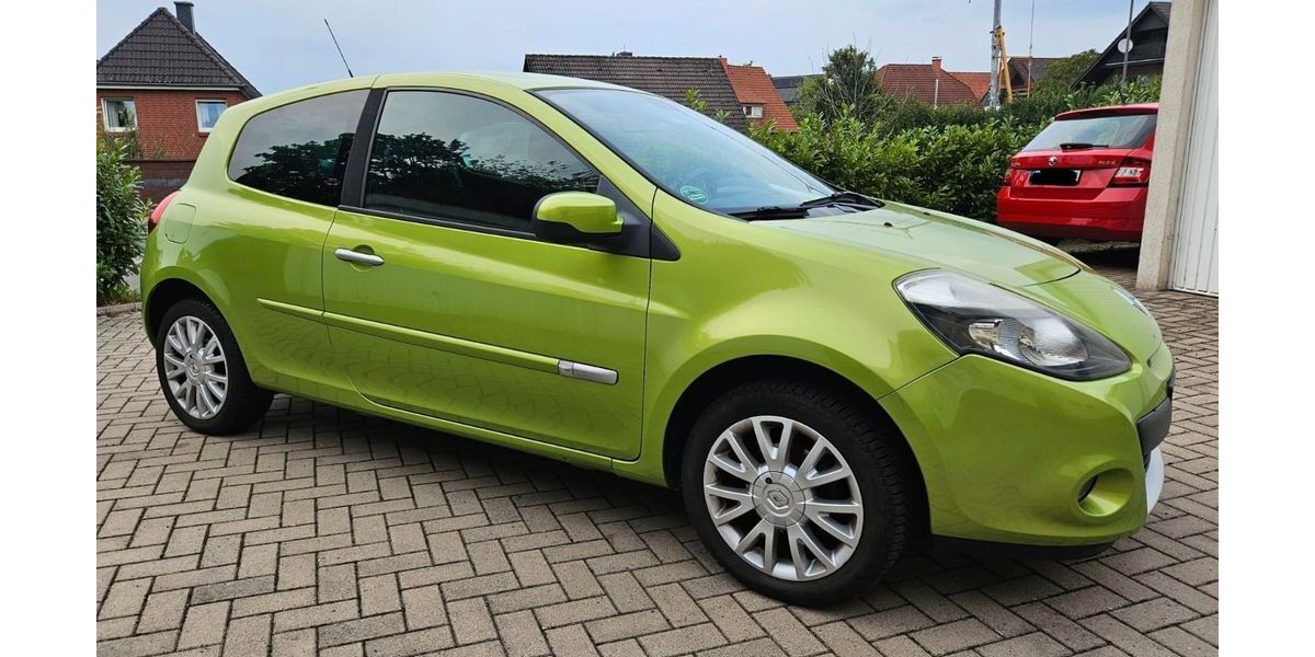 Renault Clio 150.000 km 3.200 &euro; Potsdam 14471