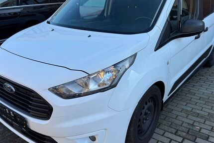 Ford Tourneo Connect 125.000 km 15.888 € Berlin 13599