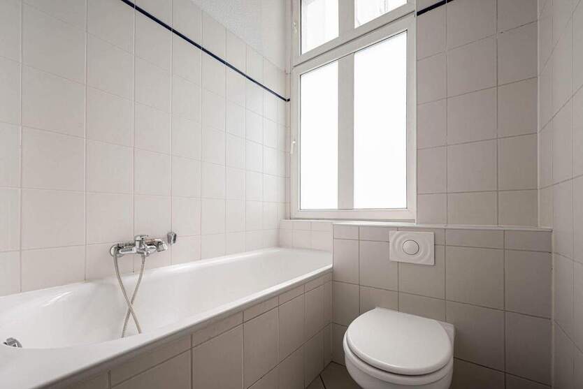 ?? Berlin Wasted Youth - helle 2 Zimmer Altbau Wohnung mit Süd Balkon am Boxhagener Platz 2 zimmer