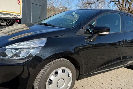 Renault Clio 99.000 km 9.200 &euro; Berlin 13581