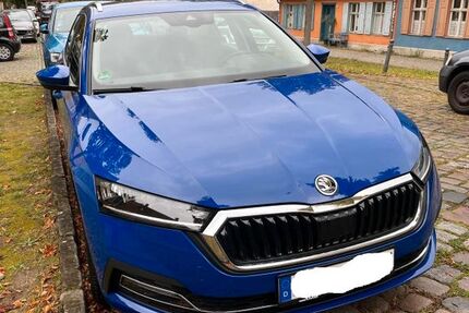 Skoda Octavia 65.000 km 20.400 € Potsdam 14482