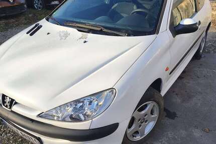 Peugeot 206 82.700 km 1.970 &euro; Berlin - Pankow 13127