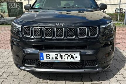 Jeep Compass 74.000 km 18.200 &euro; Berlin 10243