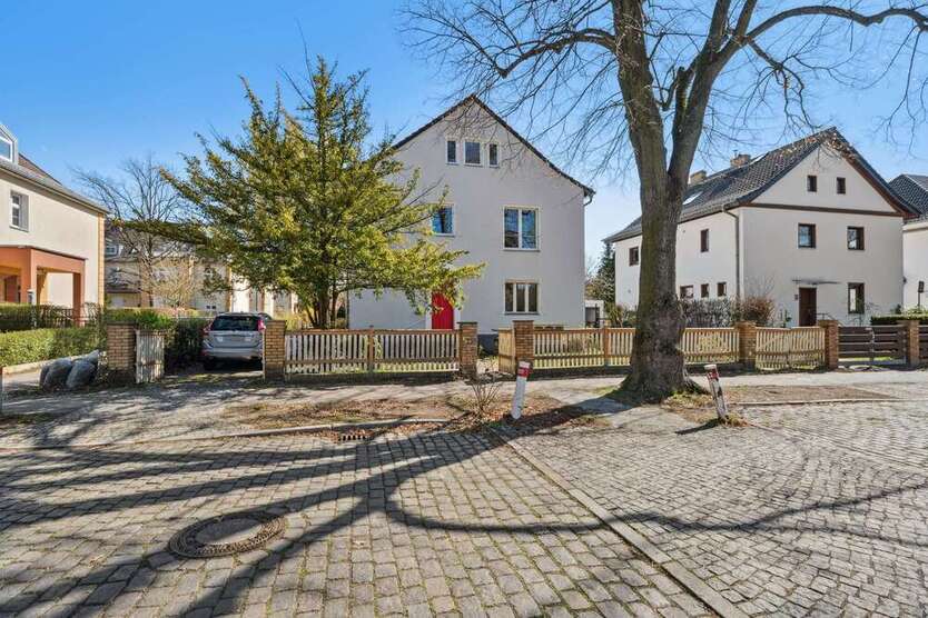 Haus zum Kaufen in Berlin 1.350.000 € 207 m²