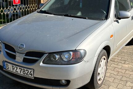 Nissan Almera 157.000 km 1.100 &euro; Berlin 12355