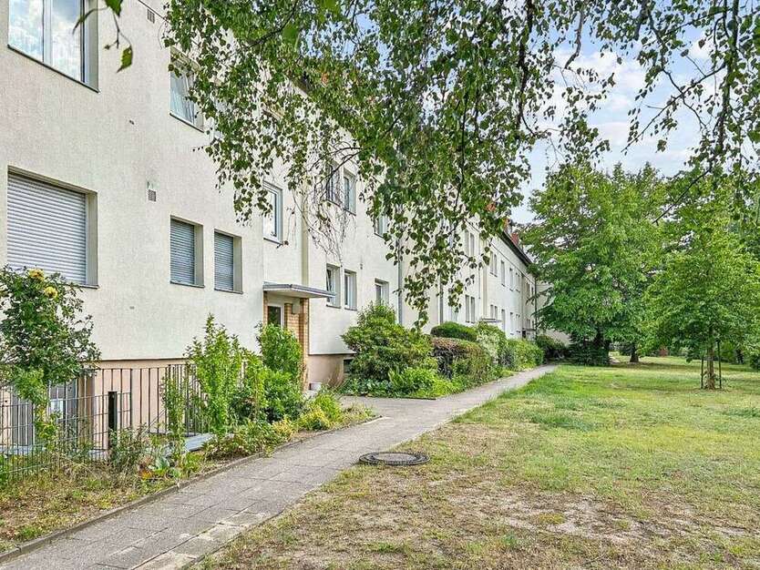 Wohnung zum Kaufen in Berlin 104.000 € 40.15 m²