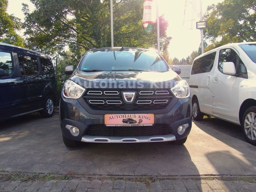Dacia Lodgy 54.000 km 15.200 € Berlin 12681