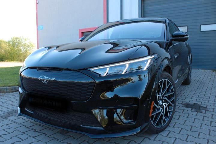 Ford Mustang Mach-E 9.500 km 43.000 € Berlin 13349