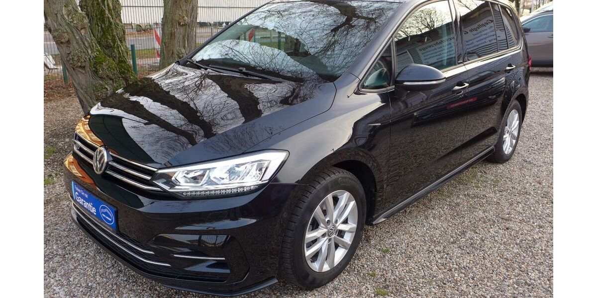 VW Touran 61.670 km 23.980 &euro; Berlin 13088