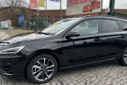 Hyundai i30 17.800 km 19.950 &euro; Berlin-Spandau 13585