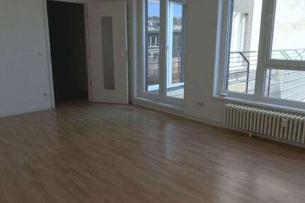 Wohnung Berlin Alt-Hohenschönhausen - 4 Zimmer, 93 m&sup2;, 1.399&euro; | Angebot:27134995