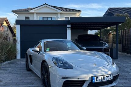 Porsche Cayman 124.629 km 48.900 € Berlin 14167