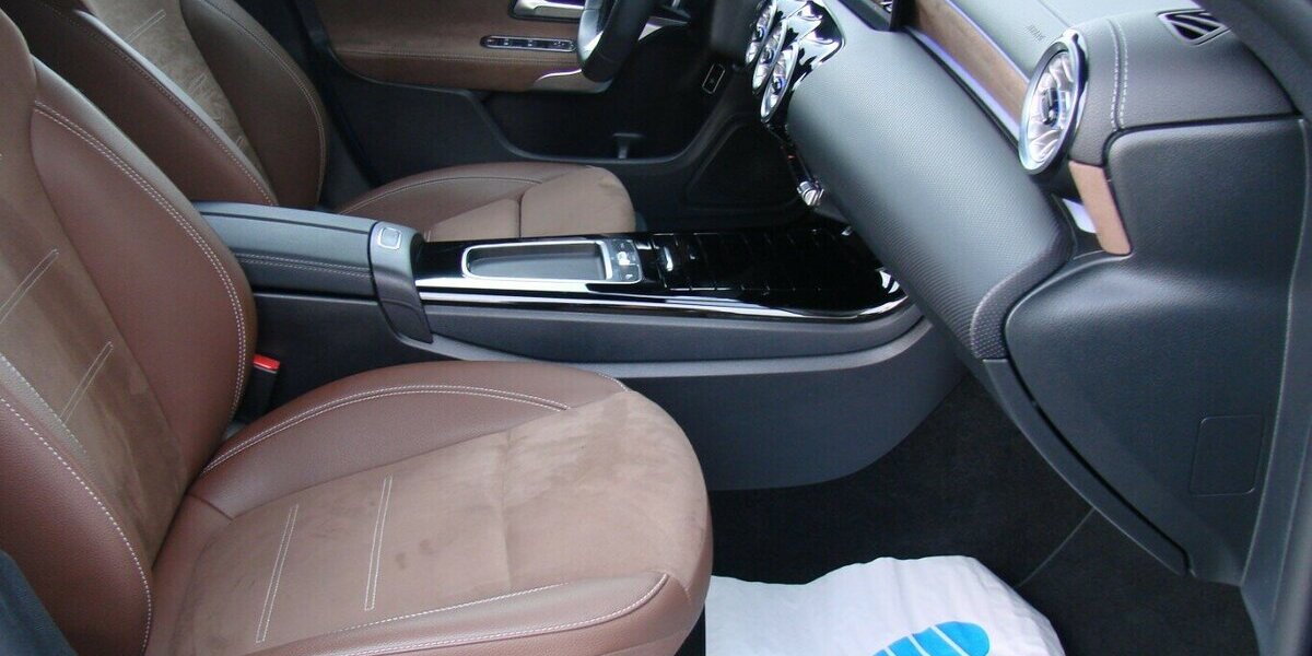 Mercedes-Benz CLA 180 Shooting Brake AMG Night Paket LED 360º Di 17.812 km 29.980 &euro; Falkensee 14612