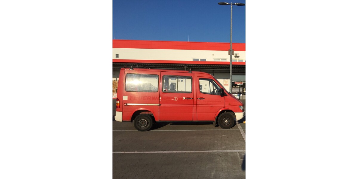 Mercedes-Benz Sprinter 178.000 km 8.300 € Berlin 10178