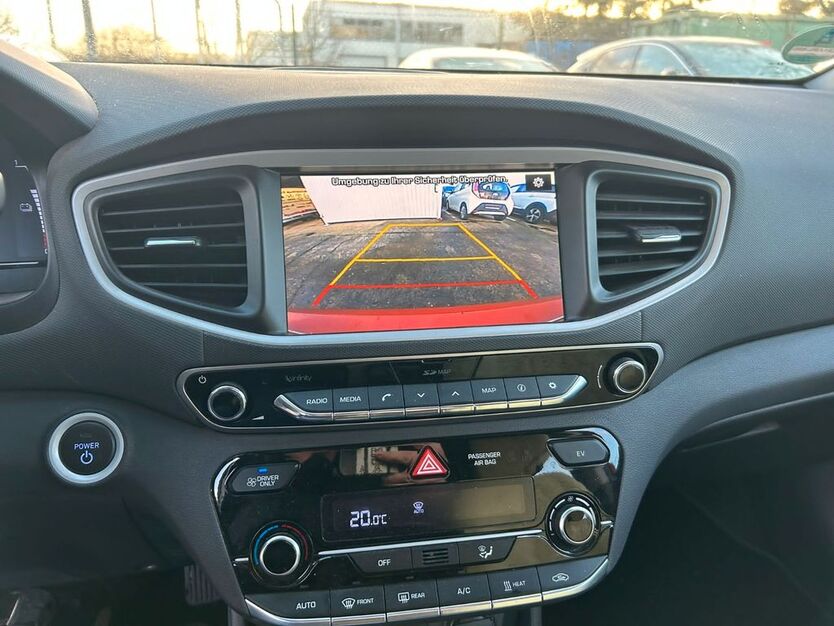 Hyundai IONIQ 18.000 km 13.600 € Berlin 13583