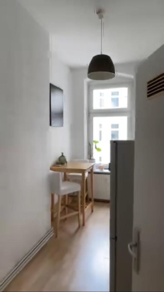 65m2 mit Balkon am Boxhagener Platz zur Untermiete