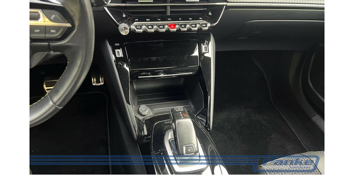 Peugeot 2008 GT 155 EAT8*Pano*LED*360°*TotWinkel*NAV* 36.726 km 19.990 &euro; Berlin 13187