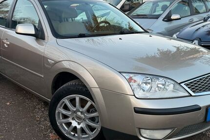 Ford Mondeo 87.461 km 4.490 € Berlin 13089