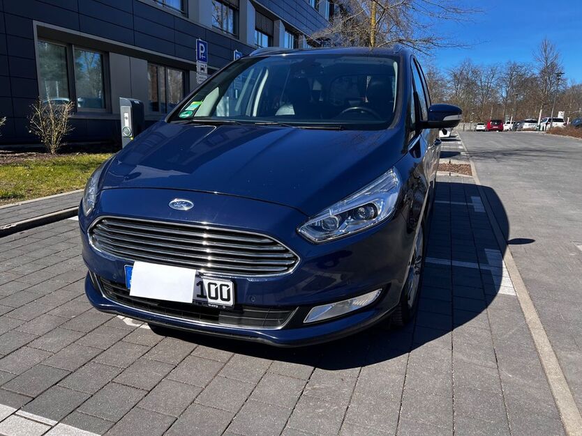 Ford Galaxy 194.000 km 13.600 € Berlin 10781
