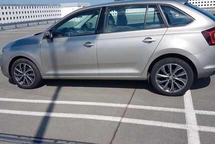 Skoda Rapid 67.600 km 12.990 &euro; Berlin 13435