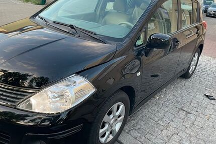 Nissan Tiida 141.129 km 2.450 &euro; Berlin 13409