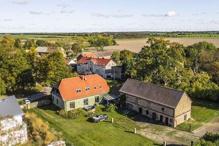 Haus Nauen Niebede - 7 Zimmer, 283 m&sup2;, 868.000&euro; | Angebot:25685861