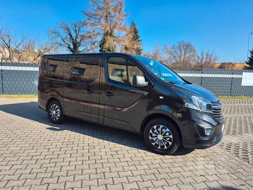 Opel Vivaro 158.500 km 18.500 € Werder 14542