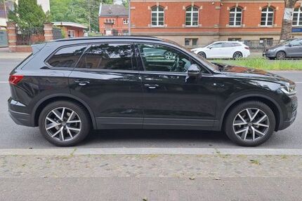 VW Touareg 20.400 km 64.200 &euro; Berlin 14193