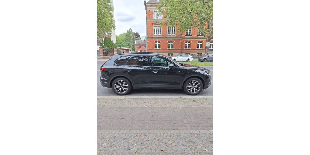 VW Touareg 20.400 km 64.200 &euro; Berlin 14193